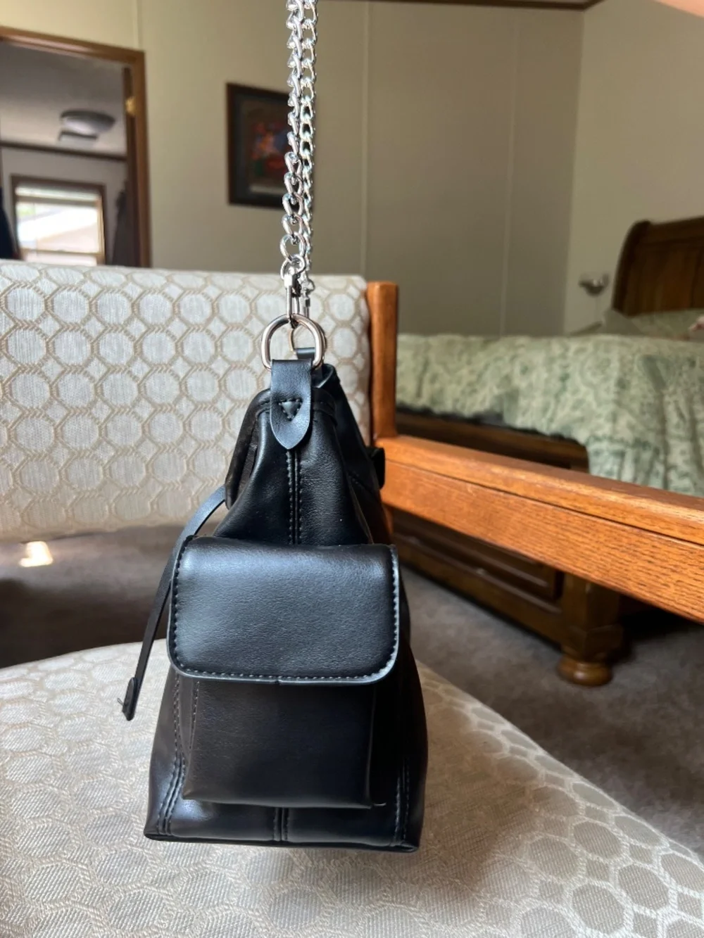 Black shoulder bag